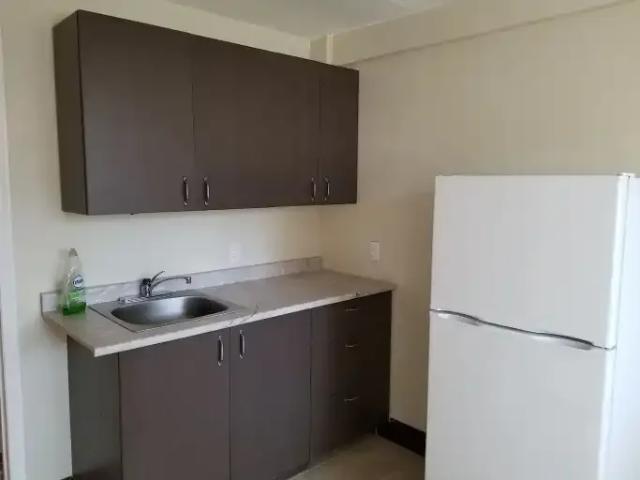Apartment Calgary AB 105110872
