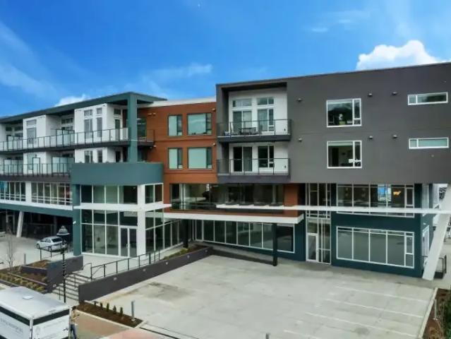 Apartment Campbell River BC LS105022727
