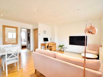 apartment Chobham Road, Stratford, E15
