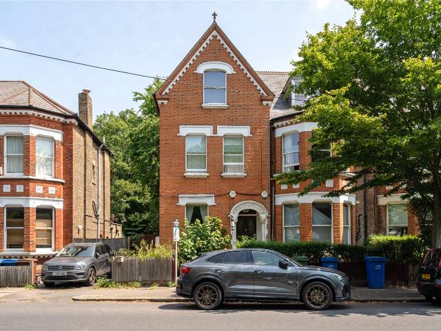 apartment Croxted Road London