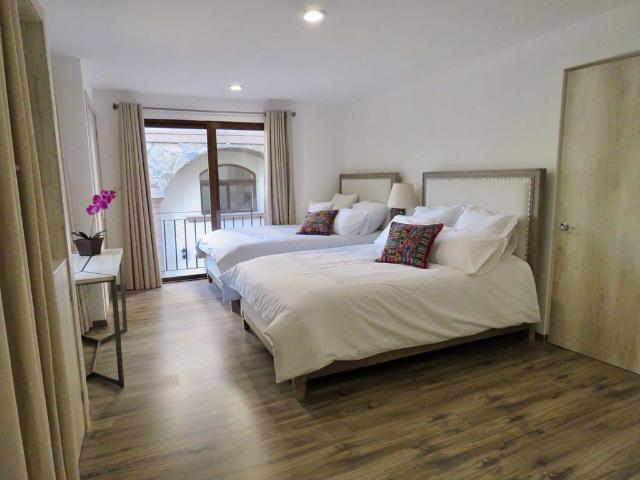 Apartment Cuadra for rent in Puente Viejo. Available April 2028