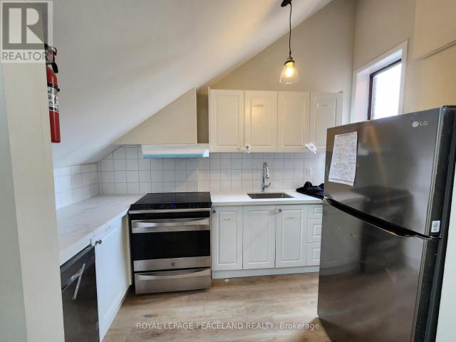 apartment at 3 – 558 SPADINA CRESCENT