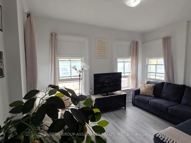 apartment at 3 – 65 HOLLAND STREET W