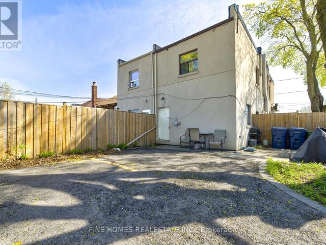 apartment at 3 1762 KEELE STREET, Toronto, Ontario, M6M3X1