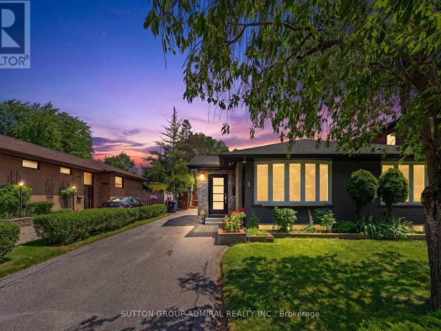 apartment at 3 HARTLAND ROAD, Toronto, Ontario, M9C4S9