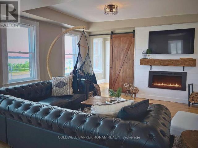 apartment at 3RD FLOOR 268 BRADFORD STREET, Barrie, Ontario, L4N3B8