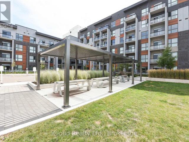 apartment at 004 95 DUNDAS STREET, Oakville, Ontario, L6M5N4