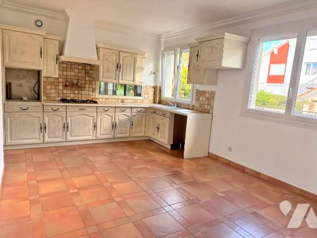 Apartment at 01 Oyonnax, OYONNAX, 01100, France