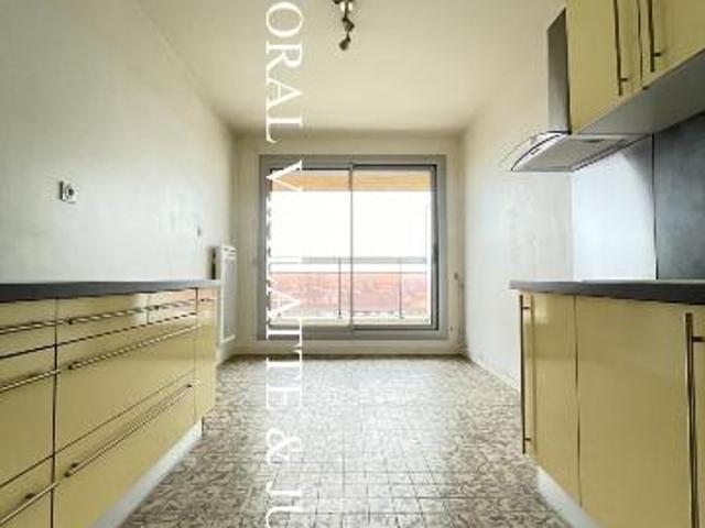 Apartment at 01 Meximieux, MEXIMIEUX, 01800, France