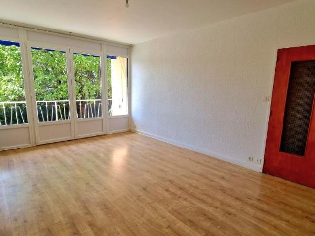 Apartment at 07 Tournon sur Rhône, TOURNON SUR RHONE, 07300, France
