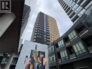 Kitchener, Ontario - Terrace, Balcony