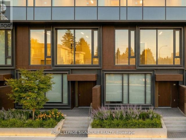 apartment at 104 TH4 448 BURNHAMTHORPE ROAD W, Mississauga, Ontario, L5B0R4