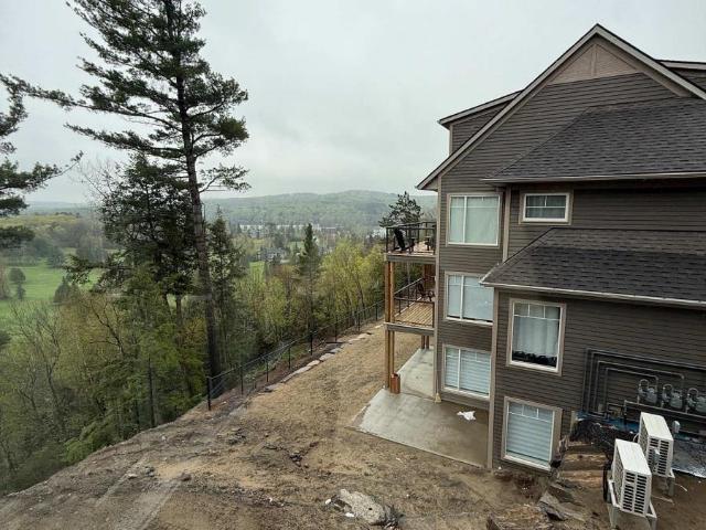 apartment at 104 – 3 TREE TOPS LANE