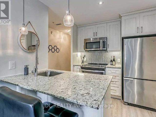apartment at 104 73 WASHINGTON AVENUE, Oakville, Ontario, L6K1W5