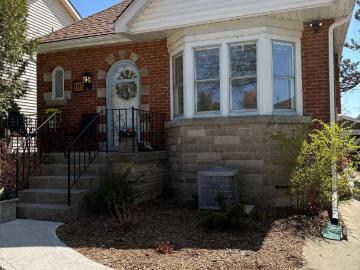 apartment at 105 EAST 4TH STREET, Hamilton, Ontario, L9A2Y3