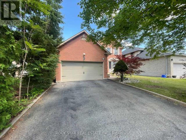 apartment at 106 MILBOURNE CRESCENT, Oakville, Ontario, L6H5P1