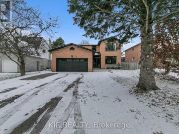 apartment at 108 CARDINAL CRESCENT, Newmarket, Ontario, L3Y5Y6