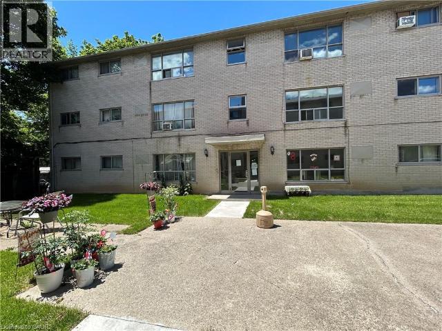 apartment at 108 CREIGHTON Road Unit# 14, Dundas, Ontario, L9H3C1