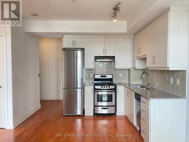 apartment at 1001 68 CANTERBURY PLACE, Toronto, Ontario, M2N0H8