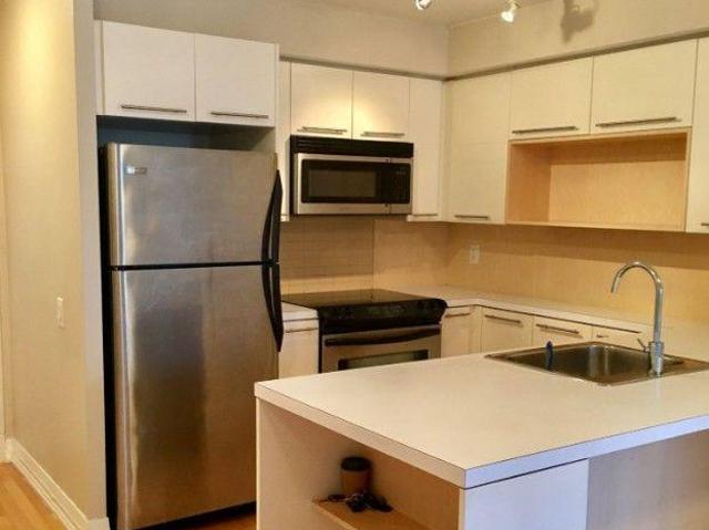 apartment at 1008 25 CARLTON STREET, Toronto, Ontario, M5B1L4