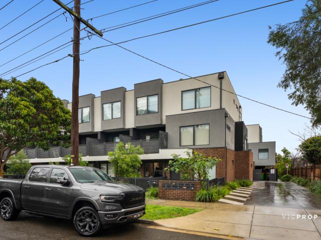 Apartment at 10/1102 Stud Road, ROWVILLE, Australia