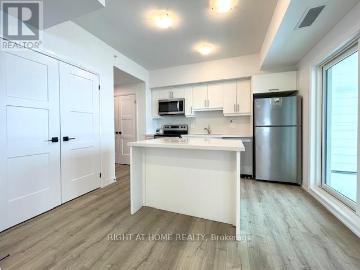 apartment at 102 15 KNEESHAW DRIVE, Barrie, Ontario, L9J0X9