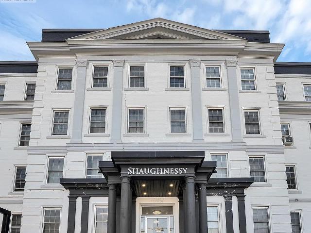 apartment at 102 – 699 EGLINTON AVENUE W