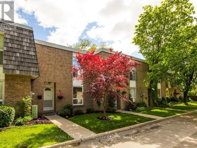 apartment at 103 701 BURNHAMTHORPE ROAD, Toronto, Ontario, M9C2Z6