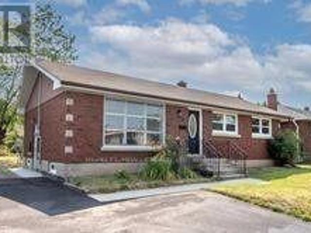 apartment at 10 COLLIER ROAD N, Thorold, Ontario, L2V2W9