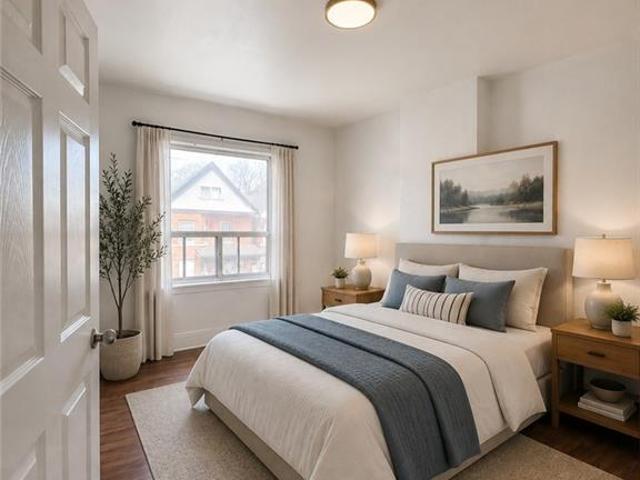 apartment at 10 FAIRLEIGH Avenue N