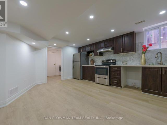 apartment at 10 PARDON AVENUE