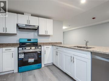 apartment at 10 QUEEN Street Unit# 002, St. Thomas, Ontario, N5R3H8