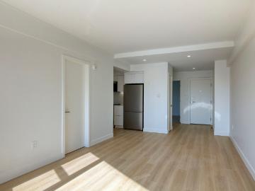 Apartment for rent in T, Brossard