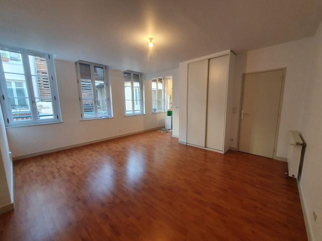 apartment at 10 Rue Juiverie 38200 Vienne