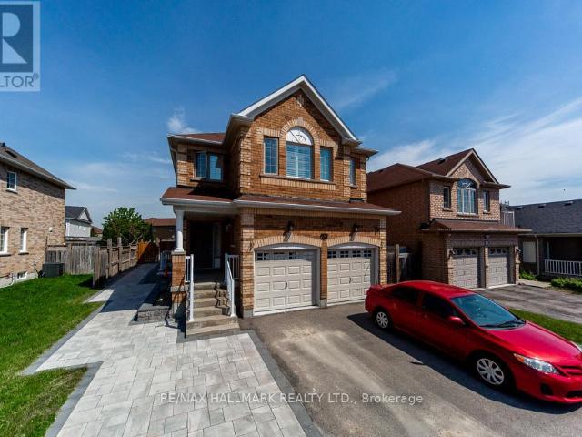 apartment at 114 MEDLAND AVENUE, Whitby, Ontario, L1P1T5