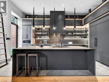 apartment at 114 CATHARINE Street N, Hamilton, Ontario, L8R1J4