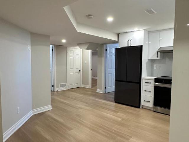 apartment at 1108 SKYRIDGE BOULEVARD, Pickering, Ontario, L1X0M8
