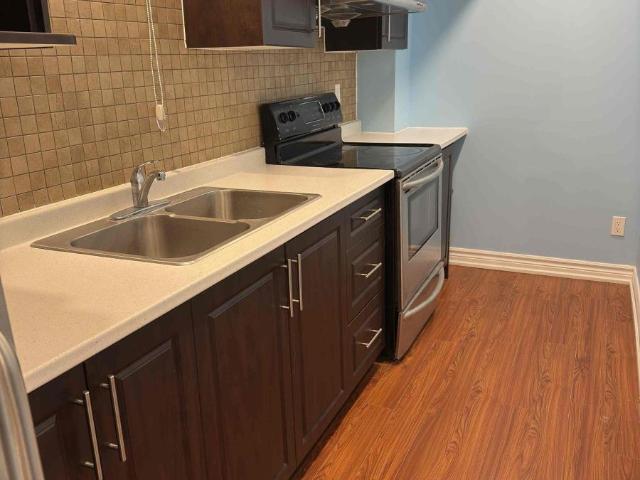 apartment at 110 JACK MONKMAN CRESCENT, Markham, Ontario, L3S0A5