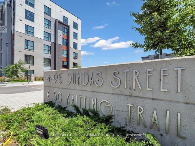 apartment at 110 95 DUNDAS STREET, Oakville, Ontario, L6M5N4