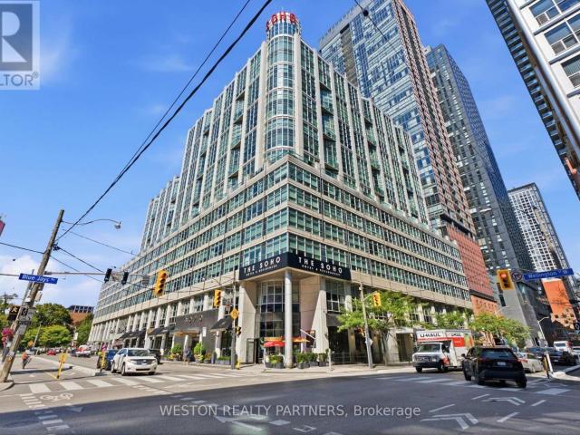 apartment at 1124 36 BLUE JAYS WAY, Toronto, Ontario, M5V3T3