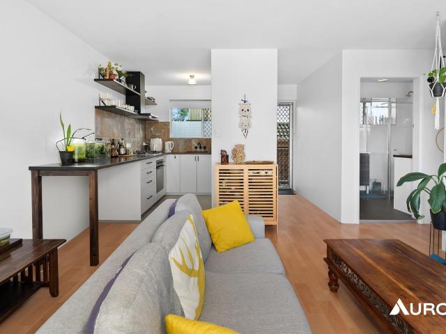 apartment at 1/126 Pembroke Road, Coorparoo, Australia