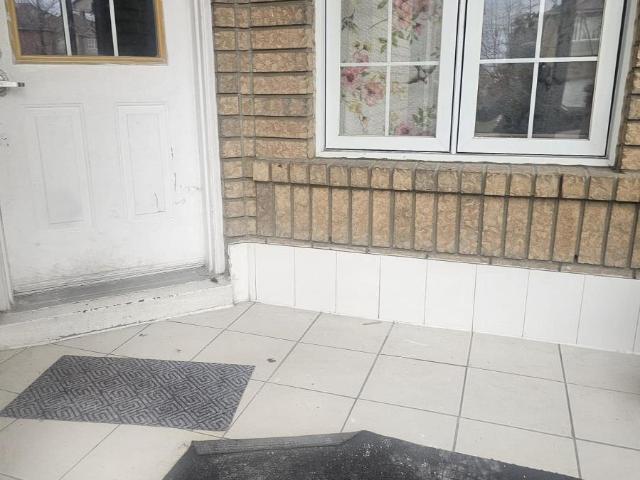 apartment at 112 LAURAGLEN CRESCENT