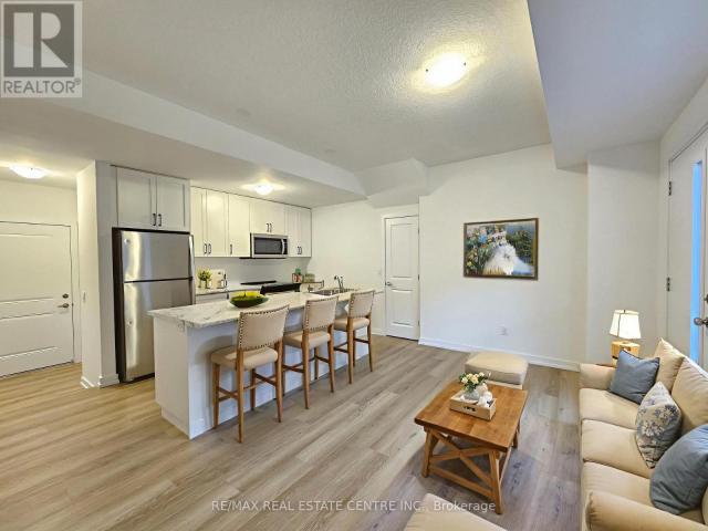 apartment at 11 70 KENESKY DRIVE, Hamilton, Ontario, L8B1Y4