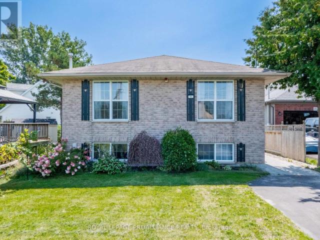 apartment at 11 CARRYING PLACE ROAD, Quinte West, Ontario, K8V3E6