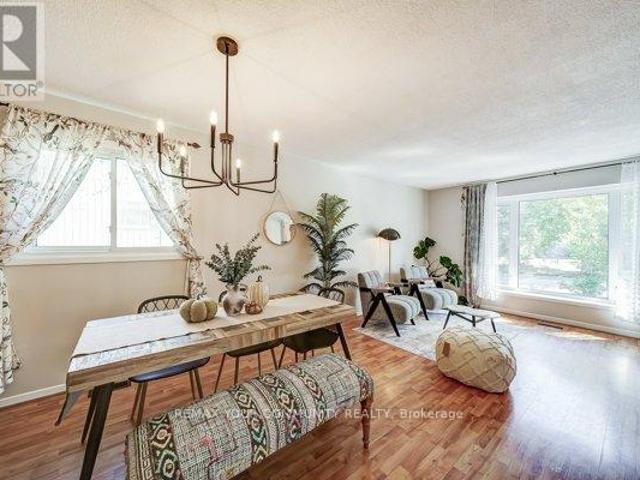 apartment at 124 TYSON DRIVE, East Gwillimbury, Ontario, L0G1H0