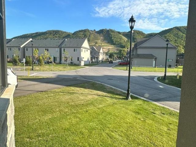 apartment at 125 JEWEL STREET, Blue Mountains, Ontario, N0H1J0