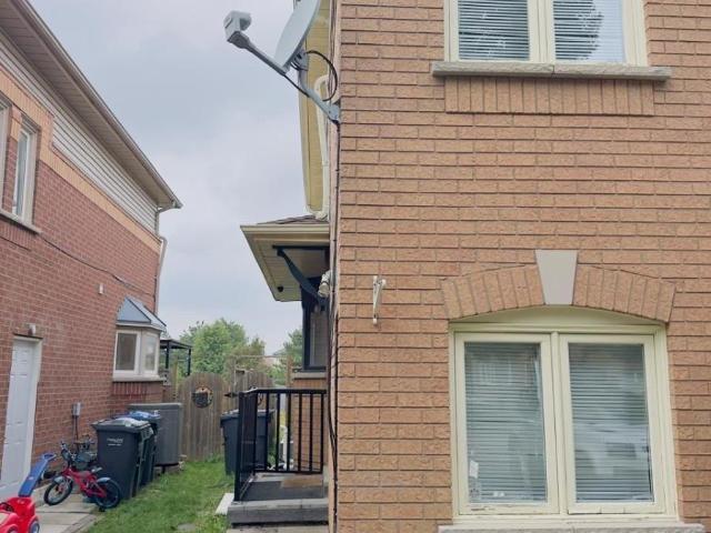 apartment at 126 RAINFOREST DRIVE N, Brampton, Ontario, L6R1A5
