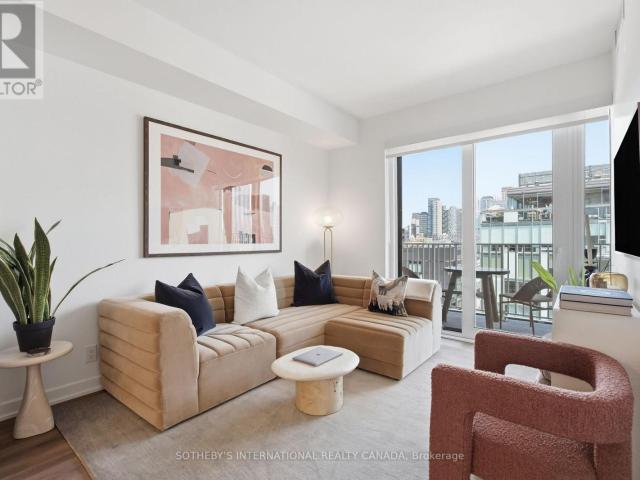 apartment at 1212 88 BATHURST STREET, Toronto, Ontario, M5V0W8
