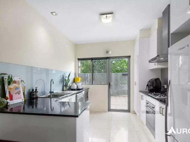 apartment at 1/215 Wellington Road, Kangaroo Point, Australia