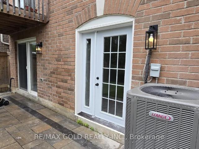 apartment at 1226 DUIGNAN LOWER CRESCENT, Milton, Ontario, L9E1C2